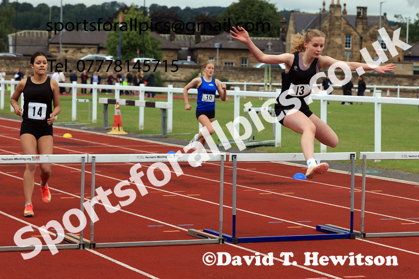 Hurdles, 2026 Northumberland Schools Track and Field, Wentworth, Hexhan. Photo: David T. Hewitson/Sports for All Pics